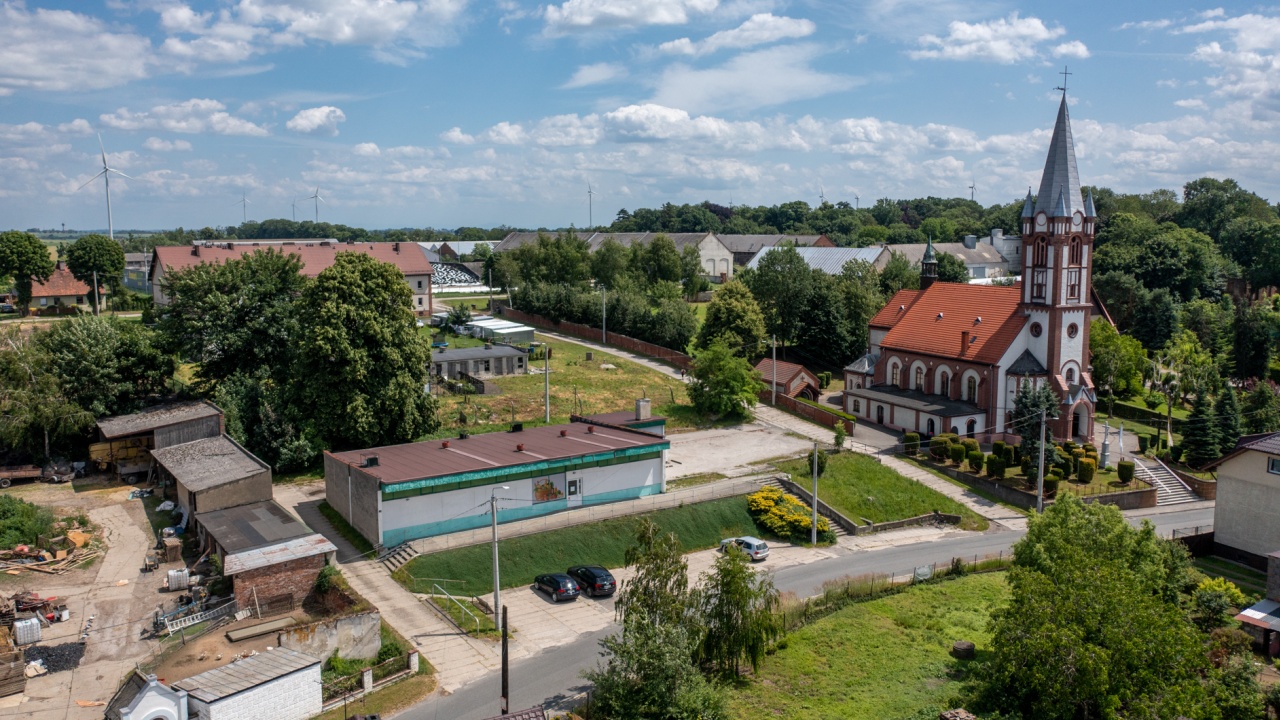 Nieruchomość: Lokal na sprzedaż Krowiarki, ul. Wyzwolenia